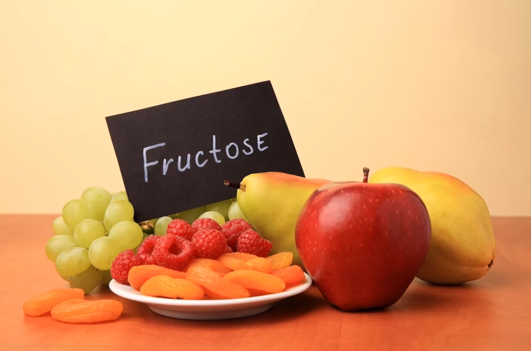 Pourquoi les fruits tombent prématurément : Causes et prévention